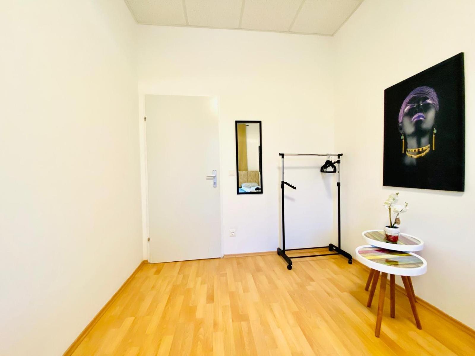 Bright 5br Shared W Great Transport Link Apartmán *