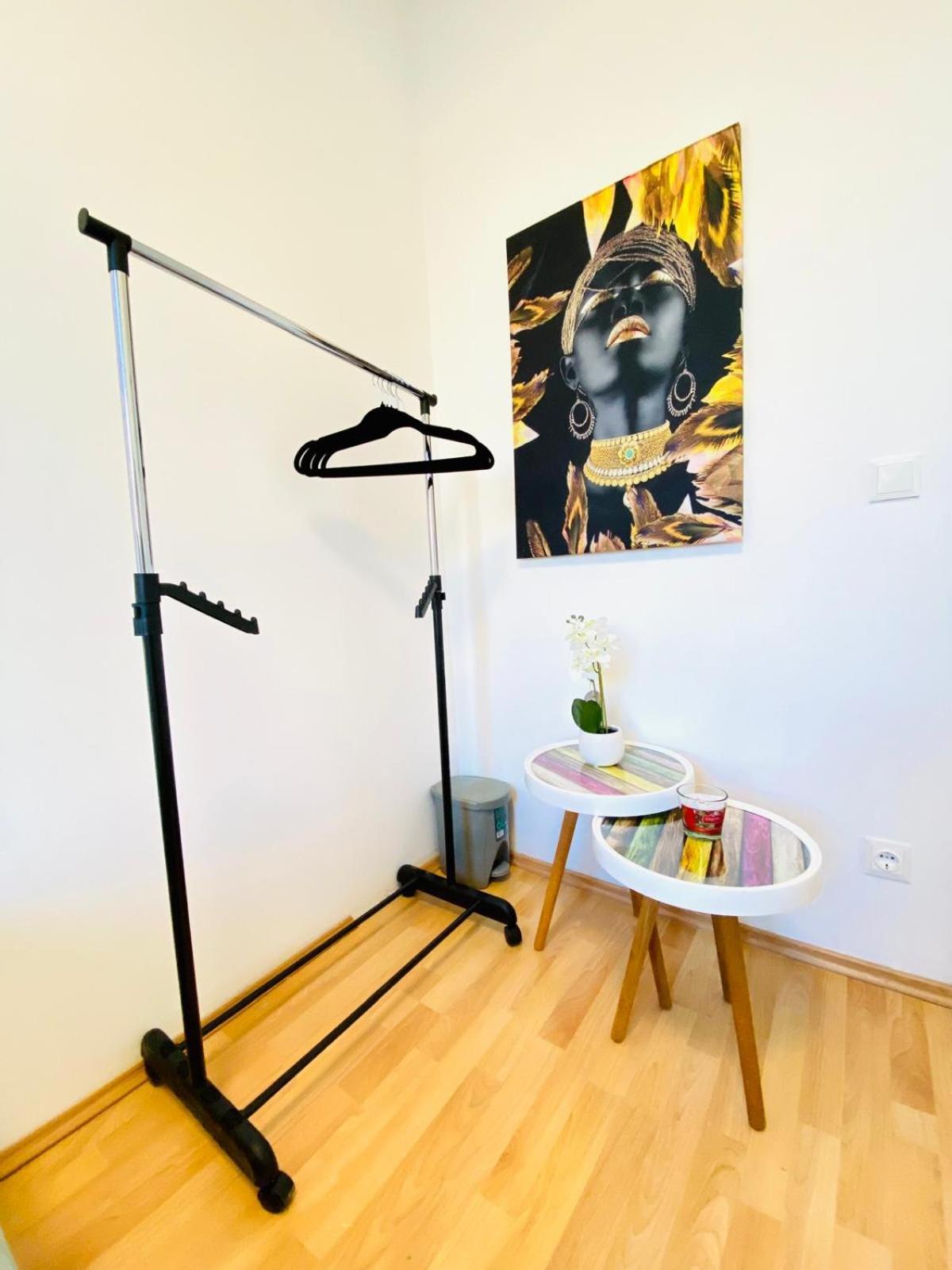 Bright 5br Shared W Great Transport Link Apartmán *