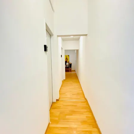 Bright 5Br Shared Apartment W Great Transport Link Vídeň Exteriér fotografie