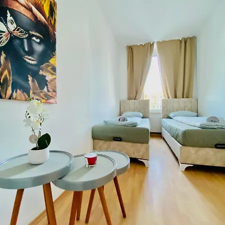 Bright 5Br Shared Apartment W Great Transport Link Vídeň Exteriér fotografie