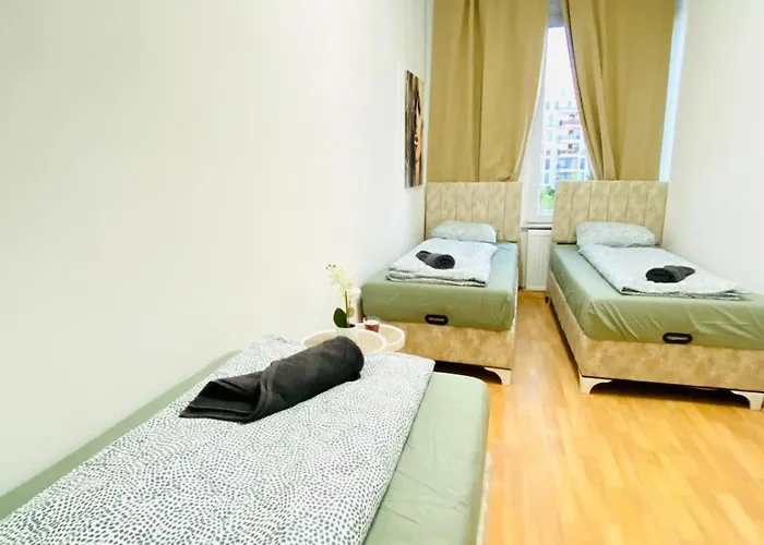 Bright 5Br Shared Apartment W Great Transport Link